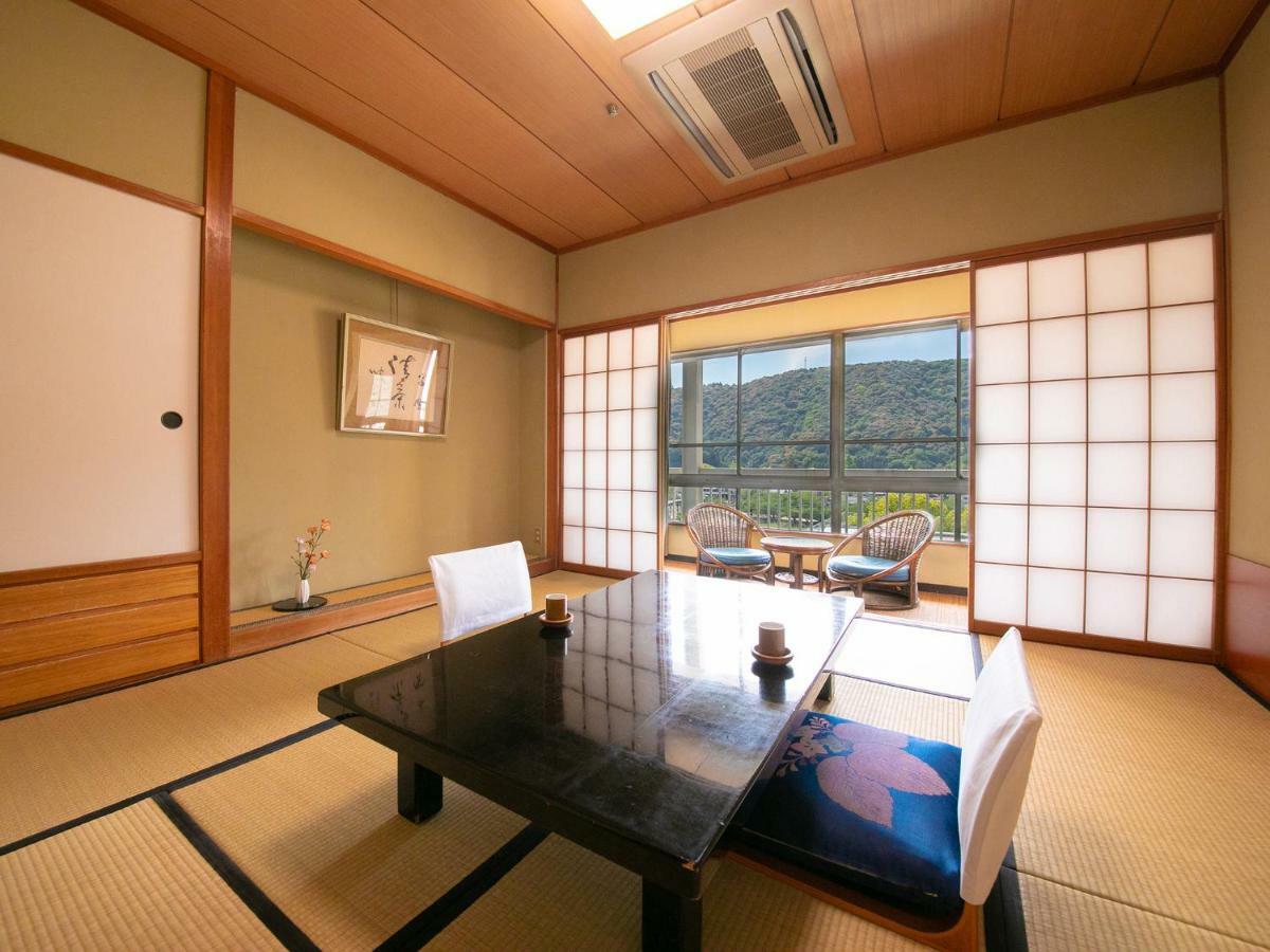 Iwakuni Kokusai Kanko Hotel Kültér fotó