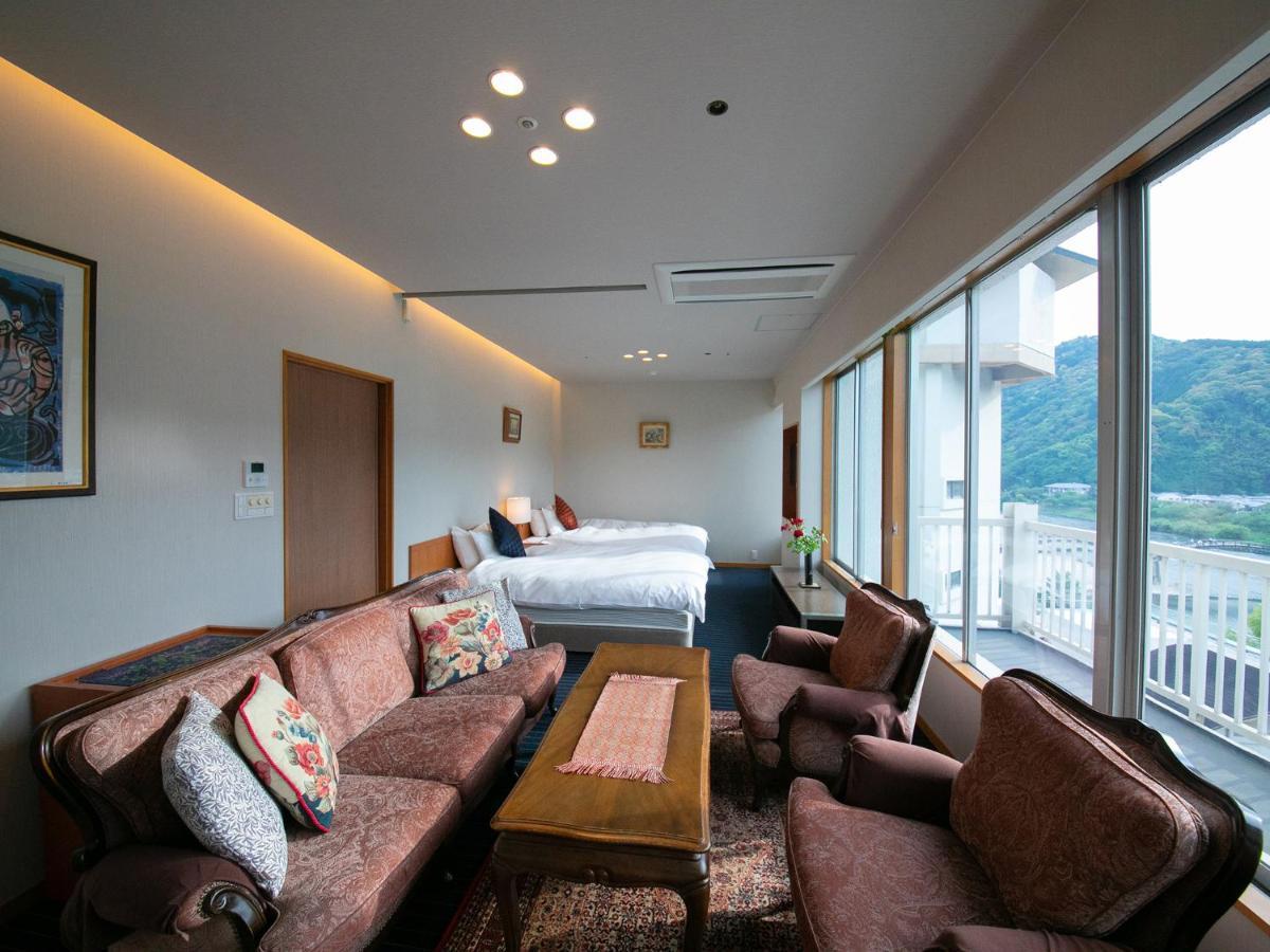 Iwakuni Kokusai Kanko Hotel Kültér fotó
